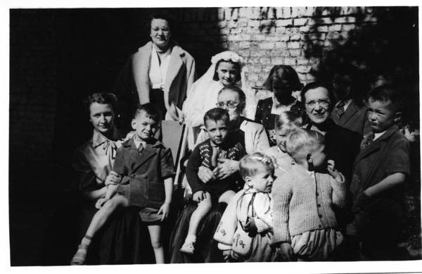 3-Léonie, petits enfants et arrière peits-enfants 22 mars 1952